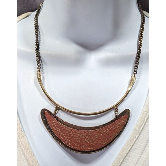 Brutalist Distressed Gold Tone And Brown Statement Necklace - Picture 2 of 8